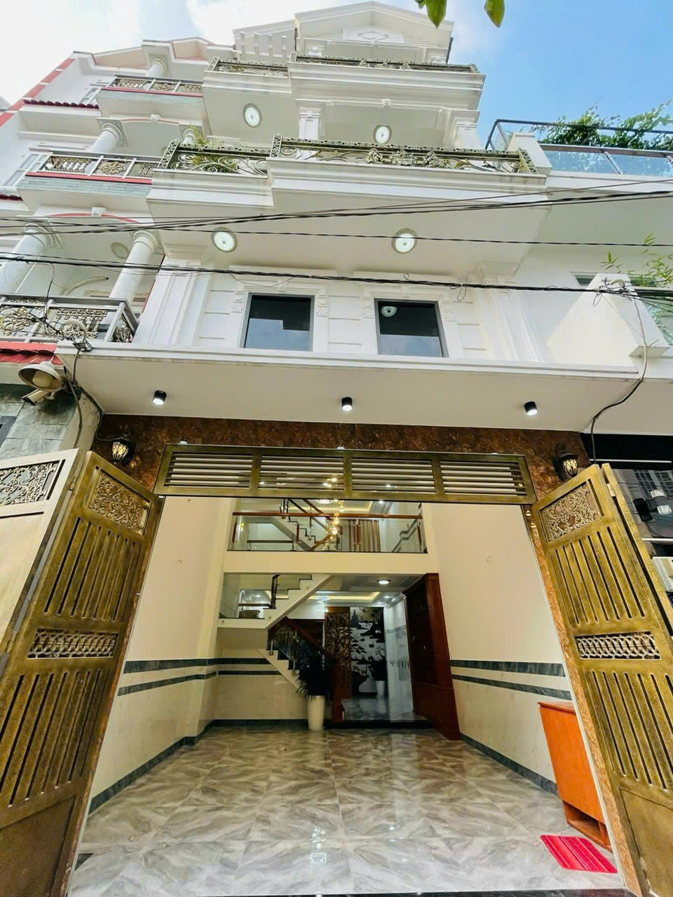 Mặt tiền căn nhà